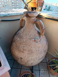 Anfora antica in terracotta