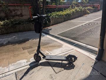 Monopattino Mi Electric Scooter Pro 2