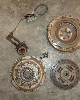 KIT FRIZIONE VOLANO FORD FIESTA 1.4 TDCi 2012