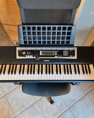 Tastiera Yamaha YPT-210