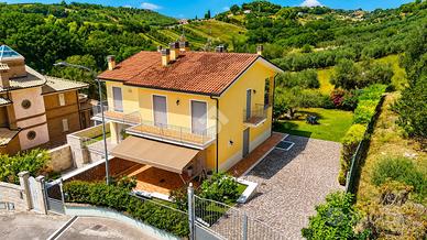 PORZIONE DI BIFAMILIARE A GROTTAMMARE