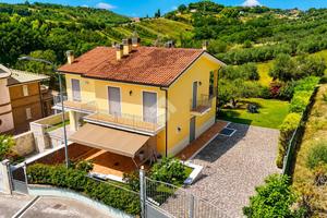 PORZIONE DI BIFAMILIARE A GROTTAMMARE
