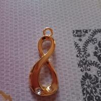 Ciondolo Infinito con brillantino