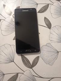 Samsung Galaxy  J7
