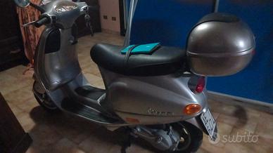 Piaggio Vespa 50 ET4 - 1998