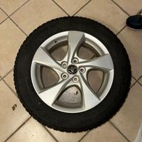 cerchi con gomme invernali toyota chr 17”