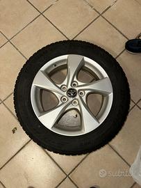 cerchi con gomme invernali toyota chr 17”