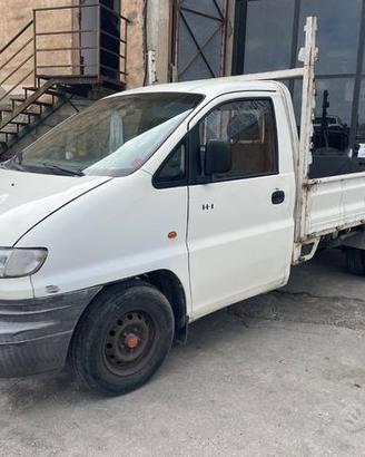 Ricambi Hyundai H-1 2.5 diesel 100cv del 2002