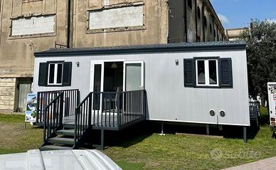 Casa Prefabbricata Mobile Coibentata 9,5x2,5 Chiav