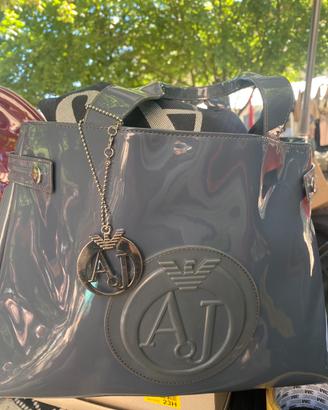 Borsa Armani