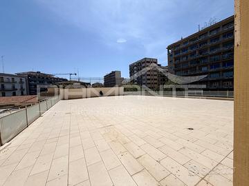 Corso italia trivani con terrazzo a livello
