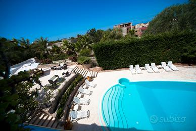 Villa con piscina a Parabita