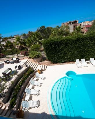 Villa con piscina a Parabita