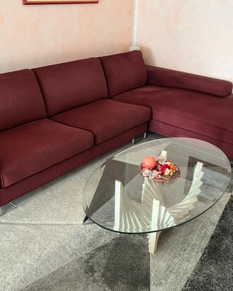divano con tappeto e mobile sala
