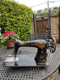 Macchina da cucire Singer vintage