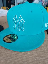 Cappello NEW ERA 7-1/12 NERO E VERDE ACQUA