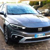 FIAT Tipo 1.5 Hybrid DCT SW Cross