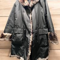 Giacca impermeabile con inserti di cincillà