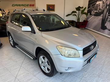 Toyota RAV 4 2.2 D-4D 136 CV Luxury