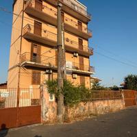 RAPISARDI - Ampio 4 vani luminoso con posto auto