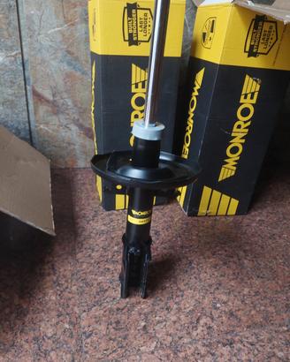 Amortizzatori anteriori Renault scenic 3