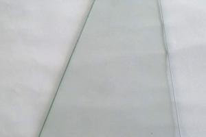 Vetro deflettore destro FIAT 124