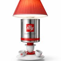 Lampada Illy con tazzine – arredo coffee bar