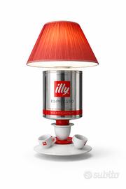 Lampada Illy con tazzine – arredo coffee bar