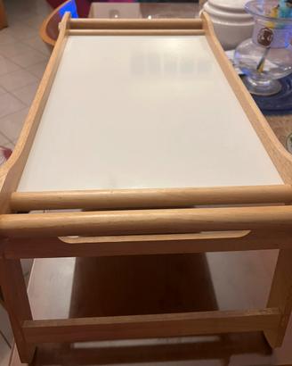 Tavolino da calazione a letto
