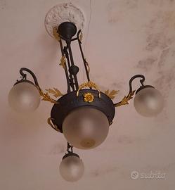Antico lampadario in ferro battuto - originale