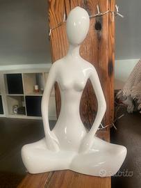Statua yoga ceramica