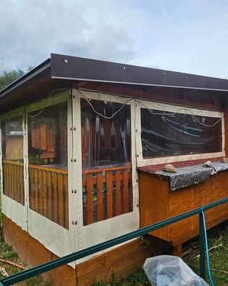 Preingresso casetta con veranda in legno 