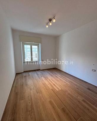 Salerno - VIA ARCE - 110 m² ristrutturato