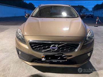Volvo V 40