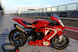 MV AGUSTA F3 800 pronto pista