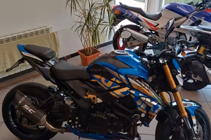 Suzuki GSX S 750