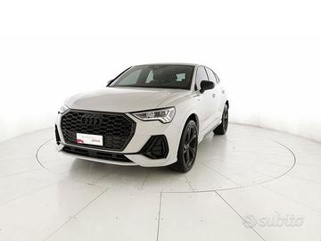 Audi Q3 Sportback 35 2.0 tdi Identity Black s...