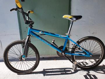 Bicicletta freestyle X-UP+ B'TWIN ruote da 20"