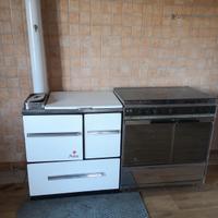 Cucina economica a legna e a gas con forno