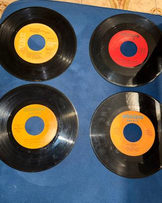 Dischi  45 giri assortiti