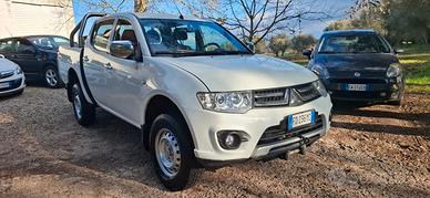 Mitsubishi L200 2.4 DI-D/154CV Club Cab Inform