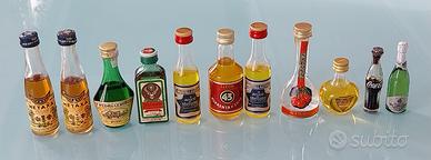Lotto di mignon di liquori vari vintage 