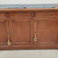 Credenza classica in legno