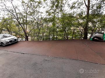 posto auto esterno in area privata
