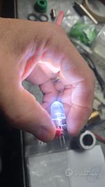 Lotto Led bianchi 10mm con supporti 
