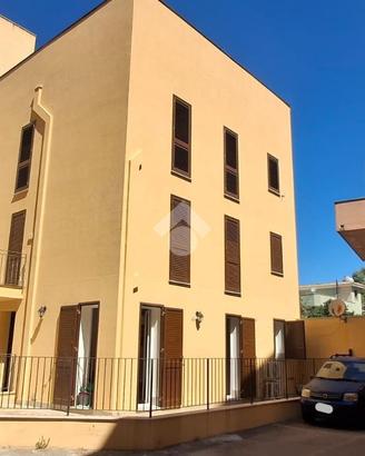 CASA SEMINDIPENDENTE A SANTA FLAVIA