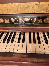 Pianoforte  “Adolf Lehmann &Co. Berlin” primi ‘900