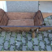 Cariola antica artigianale in legno