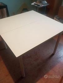 Tavolo allungabile+4 sedie