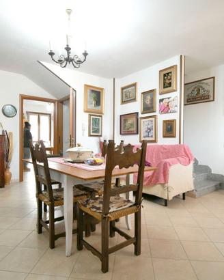 Indipendente con cortile e posto auto